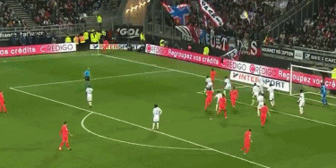 足球中超多队开始集训，主帅强调体能储备